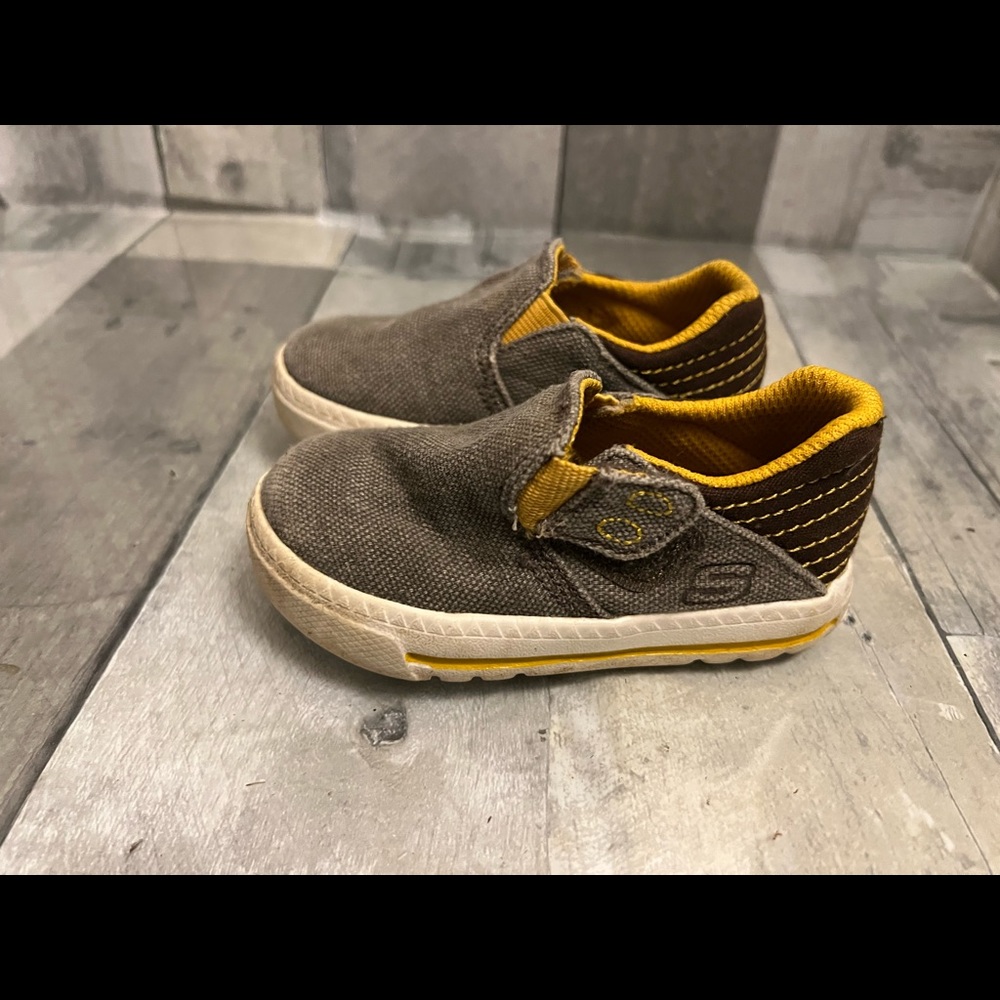 Baby sketchers shoes size 5